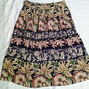 Ladies floral lightweight extra large skirt